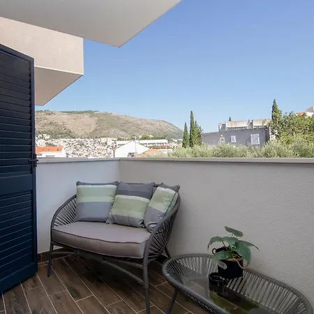 Daire Brand New In *